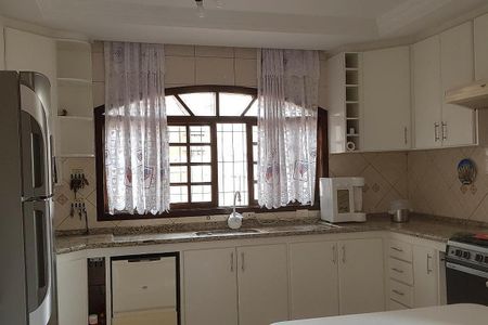 Casa à venda com 160m², 3 quartos e 4 vagas