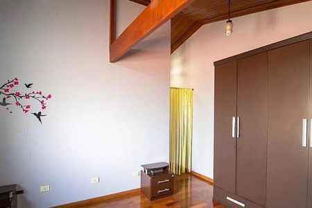 Casa à venda com 160m², 3 quartos e 4 vagas