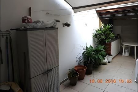 Casa à venda com 110m², 3 quartos e 2 vagas