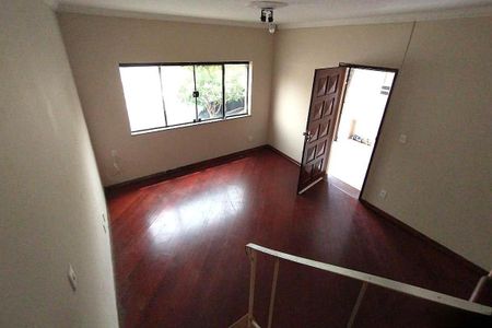 Casa à venda com 70m², 3 quartos e 5 vagas