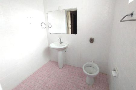 Casa à venda com 70m², 3 quartos e 5 vagas