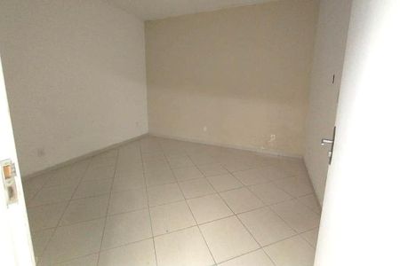 Casa à venda com 70m², 3 quartos e 5 vagas