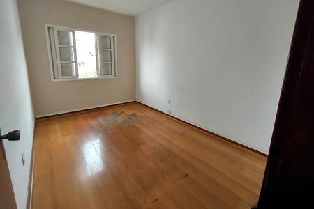 Casa à venda com 70m², 3 quartos e 5 vagas