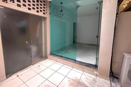 Casa à venda com 70m², 3 quartos e 5 vagas