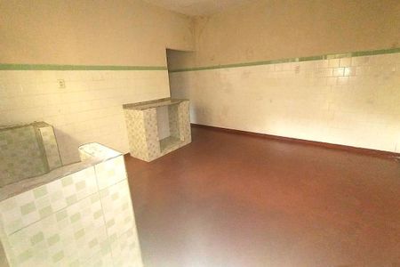 Casa à venda com 70m², 3 quartos e 5 vagas