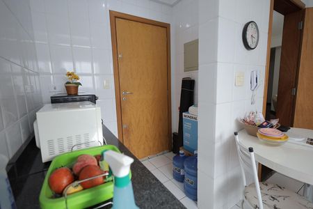 Apartamento à venda com 74m², 2 quartos e 1 vaga Apartamento à venda com 74m², 2 quartos e 1 vagaCozinha