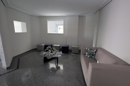 Apartamento à venda com 74m², 2 quartos e 1 vaga Apartamento à venda com 74m², 2 quartos e 1 vagaHall Social