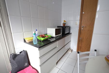 Apartamento à venda com 74m², 2 quartos e 1 vaga Apartamento à venda com 74m², 2 quartos e 1 vagaCozinha