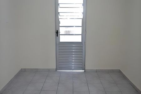 Casa à venda com 240m², 2 quartos e 1 vaga