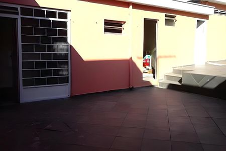 Casa à venda com 240m², 2 quartos e 1 vaga