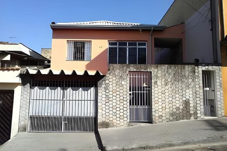 Casa à venda com 240m², 2 quartos e 1 vaga