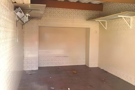 Casa à venda com 240m², 2 quartos e 1 vaga