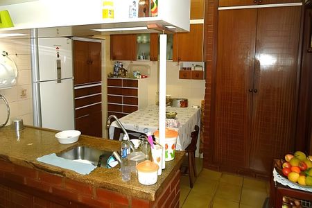 Casa à venda com 161m², 3 quartos e 3 vagas