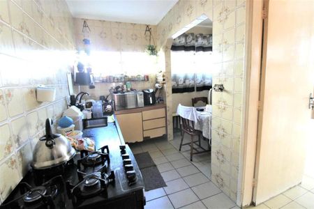 Casa à venda com 168m², 4 quartos e 2 vagas