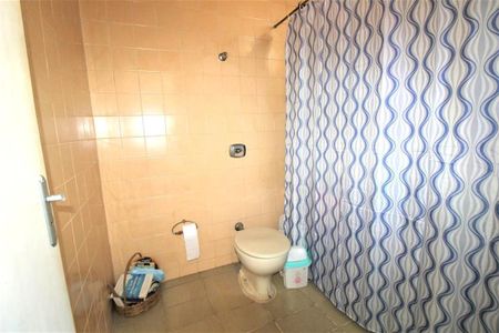 Casa à venda com 168m², 4 quartos e 2 vagas
