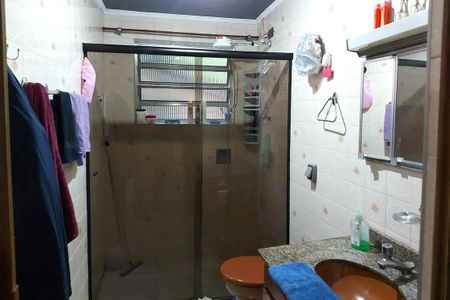 Casa à venda com 179m², 2 quartos e 4 vagas