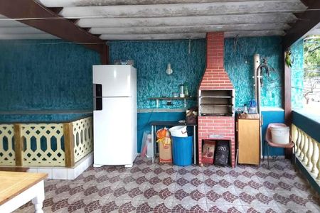 Casa à venda com 179m², 2 quartos e 4 vagas