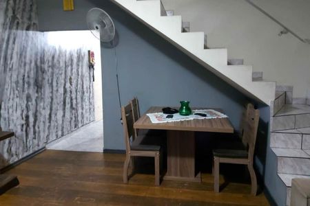 Casa à venda com 179m², 2 quartos e 4 vagas