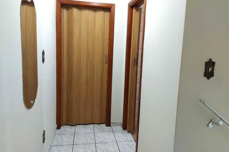 Casa à venda com 179m², 2 quartos e 4 vagas
