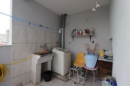 Casa à venda com 132m², 3 quartos e sem vagaÁrea de Serviço