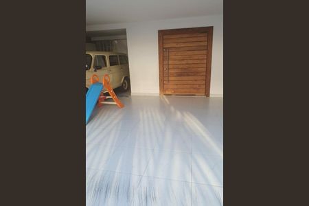 Casa à venda com 251m², 3 quartos e 8 vagas