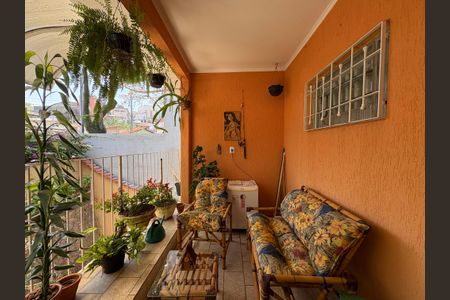 Casa à venda com 115m², 2 quartos e 2 vagas Casa à venda com 115m², 2 quartos e 2 vagasVaranda