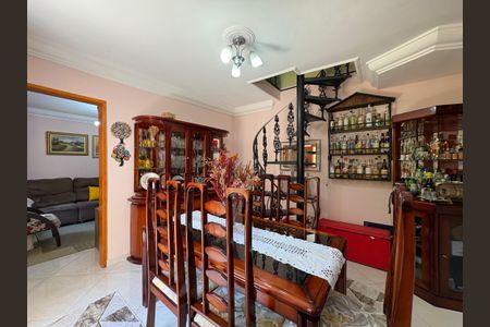 Casa à venda com 115m², 2 quartos e 2 vagas Casa à venda com 115m², 2 quartos e 2 vagasSala de jantar