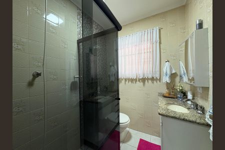 Casa à venda com 115m², 2 quartos e 2 vagas Casa à venda com 115m², 2 quartos e 2 vagasBanheiro