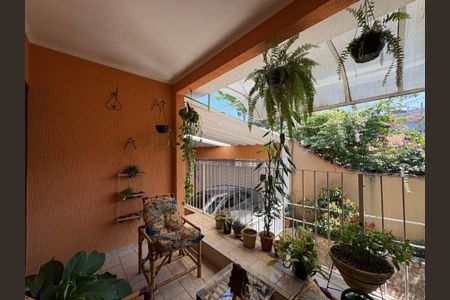 Casa à venda com 115m², 2 quartos e 2 vagas Casa à venda com 115m², 2 quartos e 2 vagasVaranda