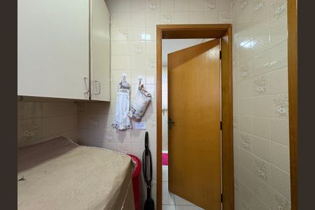 Casa à venda com 115m², 2 quartos e 2 vagas Casa à venda com 115m², 2 quartos e 2 vagasLavanderia