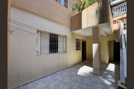 Casa à venda com 115m², 2 quartos e 2 vagas Casa à venda com 115m², 2 quartos e 2 vagasQuintal/edicula