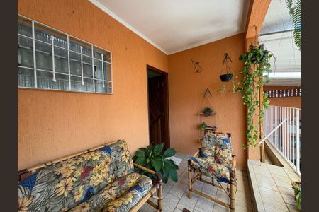 Casa à venda com 115m², 2 quartos e 2 vagas Casa à venda com 115m², 2 quartos e 2 vagasVaranda