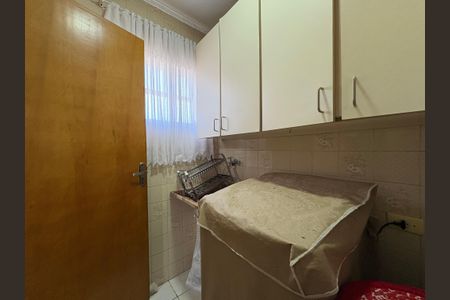 Casa à venda com 115m², 2 quartos e 2 vagas Casa à venda com 115m², 2 quartos e 2 vagasLavanderia