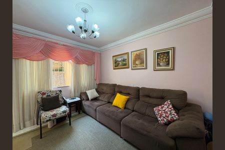 Casa à venda com 115m², 2 quartos e 2 vagas Casa à venda com 115m², 2 quartos e 2 vagasSala