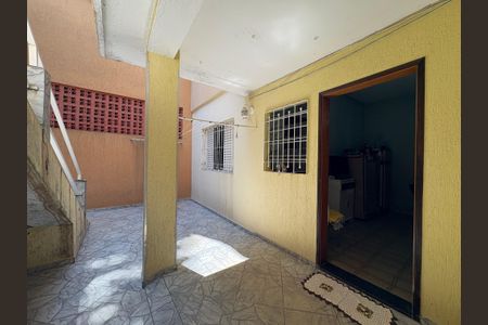 Casa à venda com 115m², 2 quartos e 2 vagas Casa à venda com 115m², 2 quartos e 2 vagasQuintal/edicula