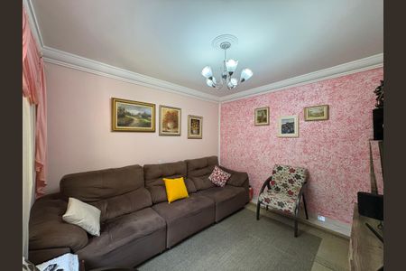 Casa à venda com 115m², 2 quartos e 2 vagas Casa à venda com 115m², 2 quartos e 2 vagasSala