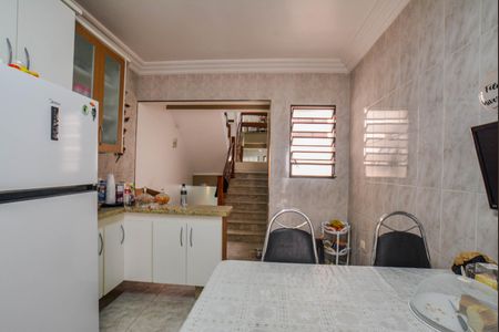 Casa à venda com 150m², 3 quartos e 2 vagas Casa à venda com 150m², 3 quartos e 2 vagasCozinha