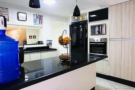 Casa à venda com 115m², 3 quartos e 2 vagas
