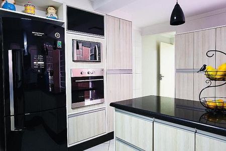 Casa à venda com 115m², 3 quartos e 2 vagas