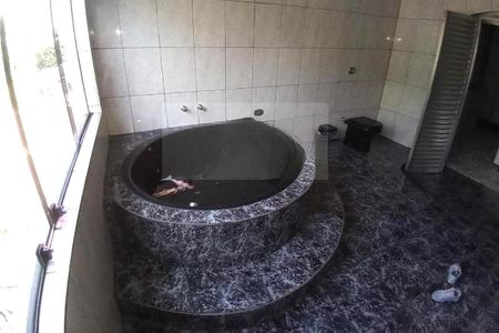 Casa à venda com 140m², 3 quartos e 4 vagas