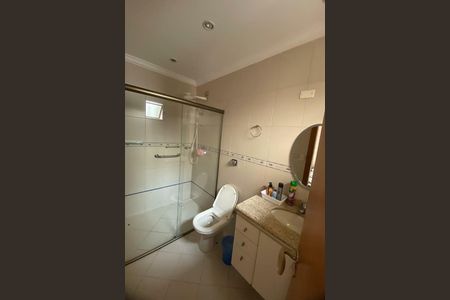 Casa à venda com 180m², 3 quartos e 2 vagas