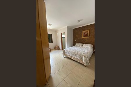 Casa à venda com 180m², 3 quartos e 2 vagas