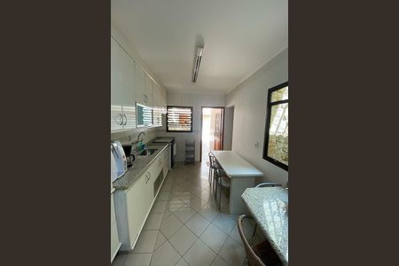 Casa à venda com 180m², 3 quartos e 2 vagas