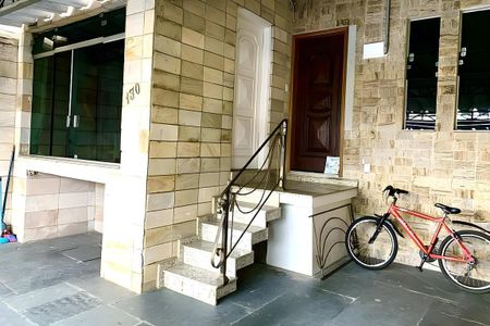 Casa à venda com 175m², 5 quartos e 3 vagas