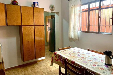 Casa à venda com 300m², 3 quartos e 3 vagas