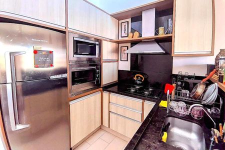 Casa à venda com 184m², 2 quartos e 2 vagas