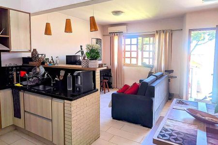 Casa à venda com 184m², 2 quartos e 2 vagas
