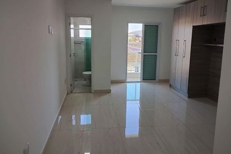 Casa à venda com 106m², 3 quartos e 5 vagas