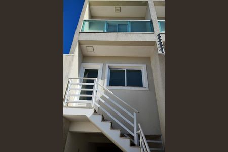 Casa à venda com 106m², 3 quartos e 5 vagas