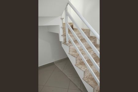 Casa à venda com 106m², 3 quartos e 5 vagas